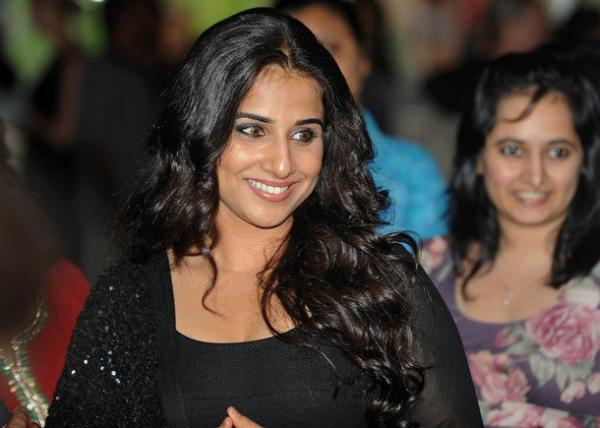 Vidya Balan at the Indian Film Festival 2011 ~ CelebsJuice.blog Vidya Balan