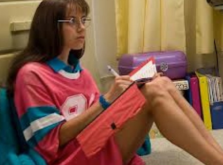 young-girl-loosing-virginity