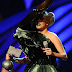 Lady Gaga se consagra como rainha do pop nos prêmios MTV EMA 2011