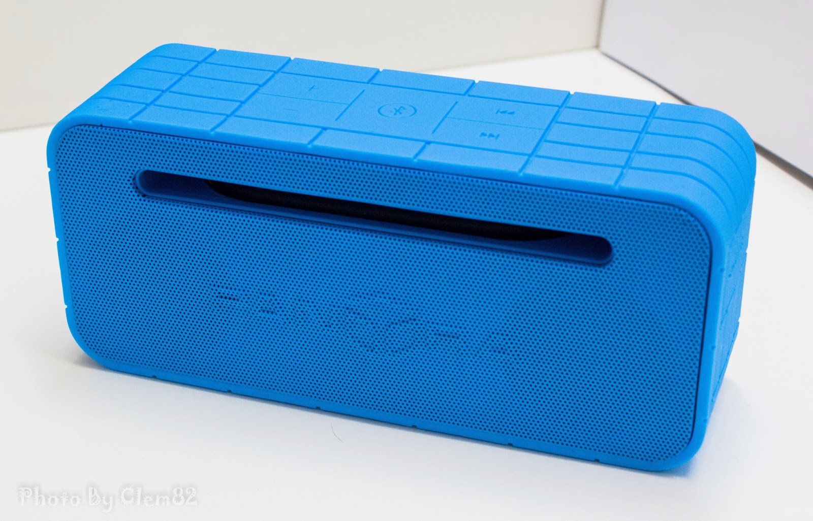 Opening Pandora's Box: SonicGear Pandora Wireless Bluetooth Media Player Series 26