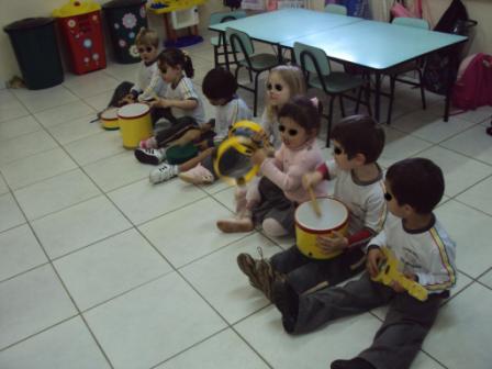 I E I Os Amigos Tem Gato Na Tuba A Turma Do Balao Magico i e i os amigos tem gato na tuba a turma do balao magico