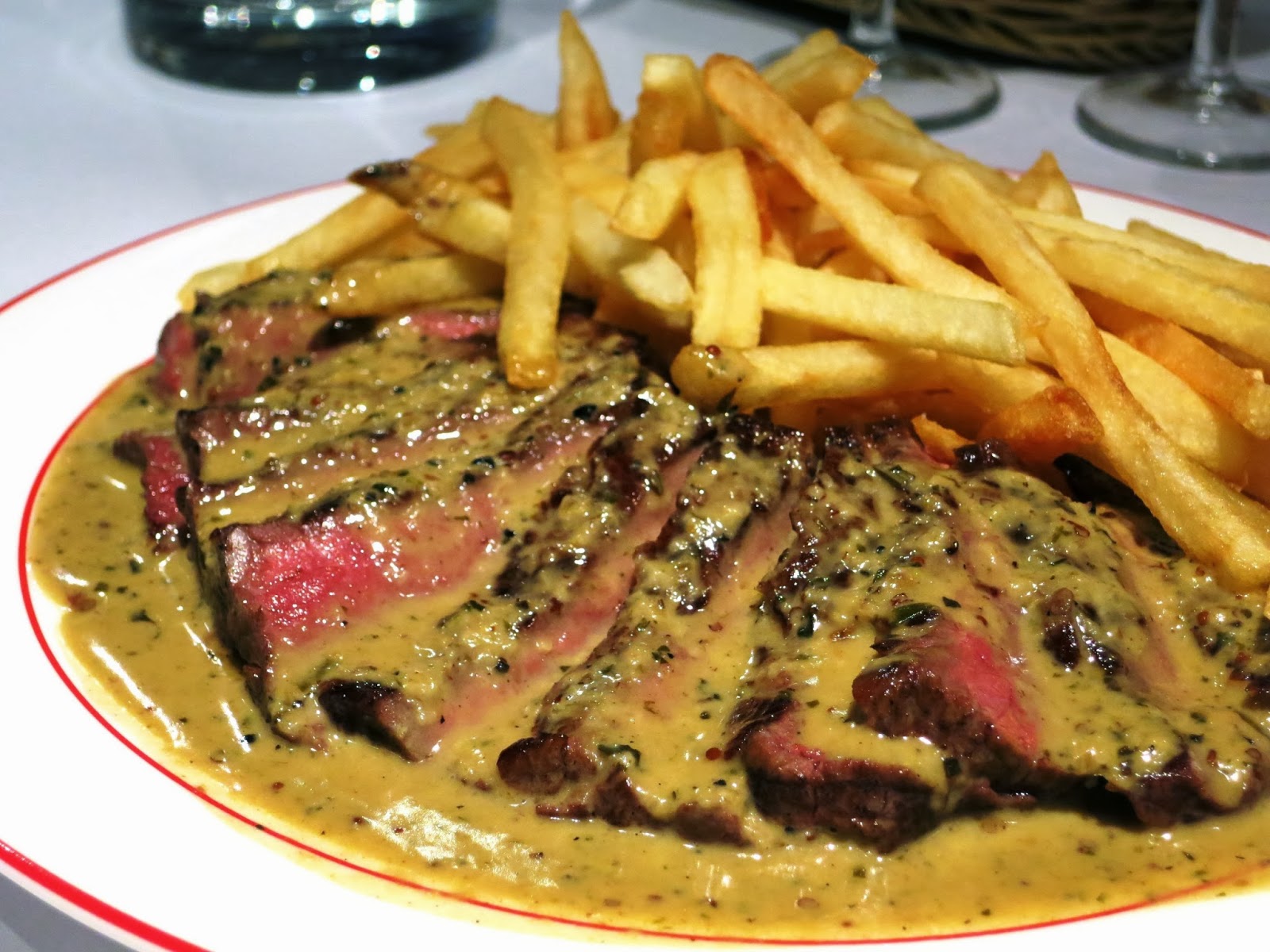 PinkyPiggu L'Entrecôte The Steak & Fries Bistro Is Now Open In