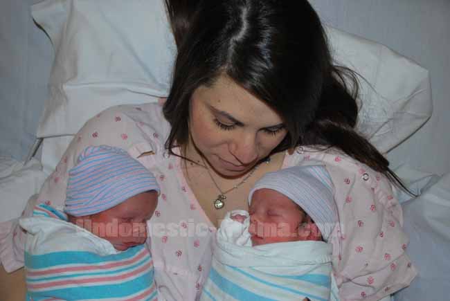 Breastfeeding Twins Nurse Loves Farmer