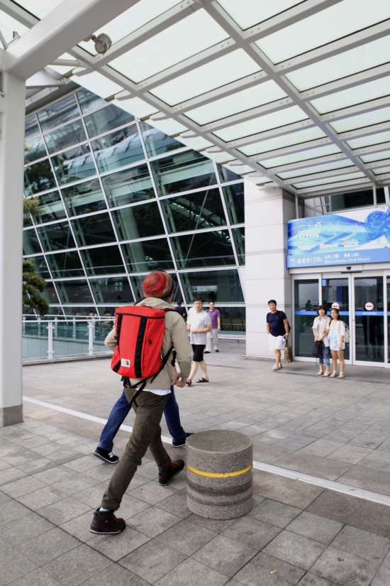[Pics] BB en el aeropuerto de Incheon Bigbang+incheon+airport+8