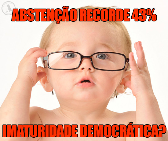 Montagem: Alegadamente.pt (fotograma base: parapais.com) Bebé a justar os óculos – Abstenção recorde 43%...imaturidade democrática?