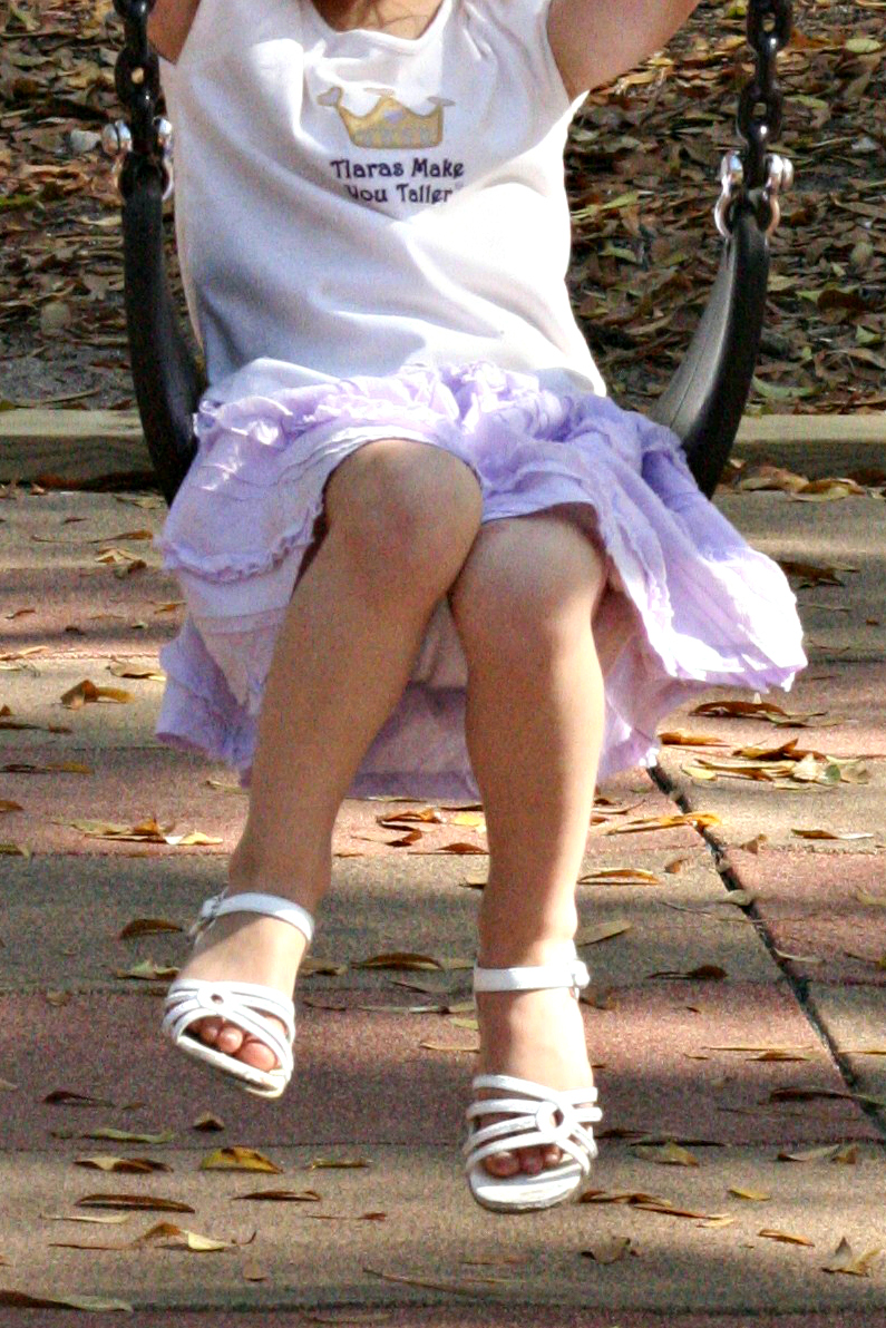 Nancy's Couture The Playground Skirt {Tutorial}