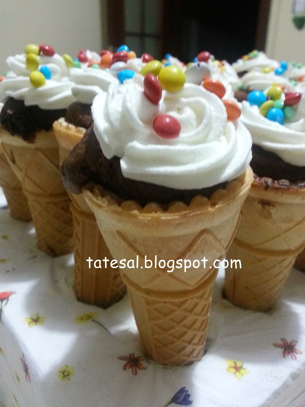 Dondurma Külahında Cupcake Dondurma Külahında Cupcake