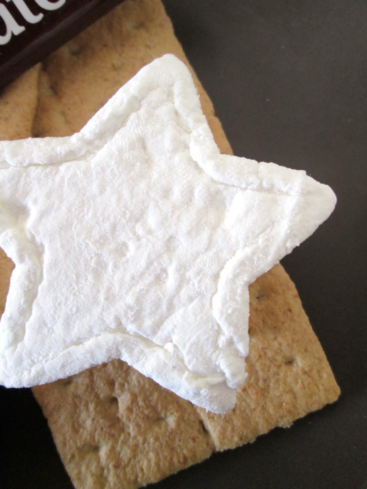 Easy homemade marshmallows just in time for your July 4th bonfires!