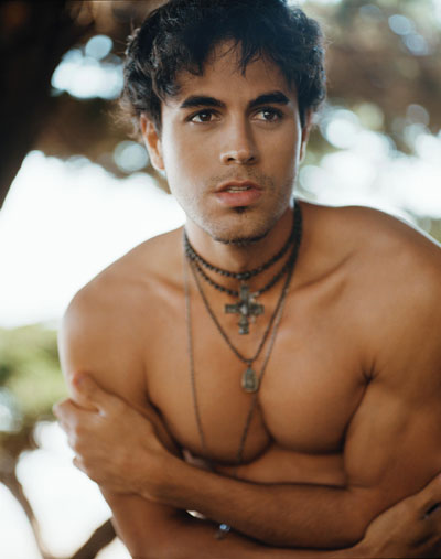 Shirtless Sexy Asians: Enrique Iglesias is Shirtless Sexy