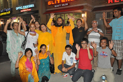 Swamiji greeted by the devotees of Kripaluji Maharaj in Canada
