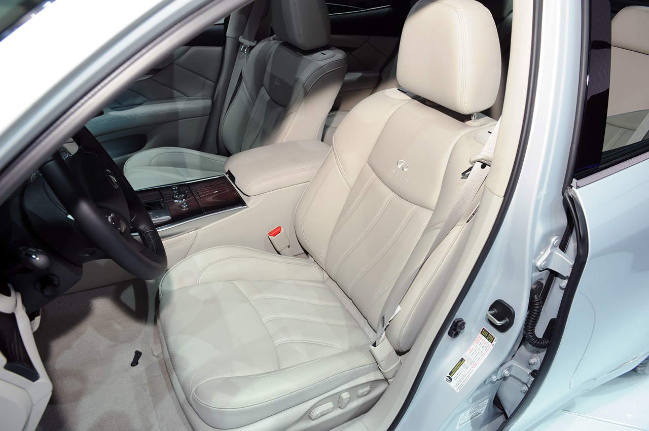 2012 INFINITI M HYBRID INTERIOR DETAIL 2012 INFINITI M HYBRID INTERIOR DETAIL