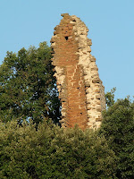 Restes de la torre del Castell del Brull Restes de la torre del Castell del Brull