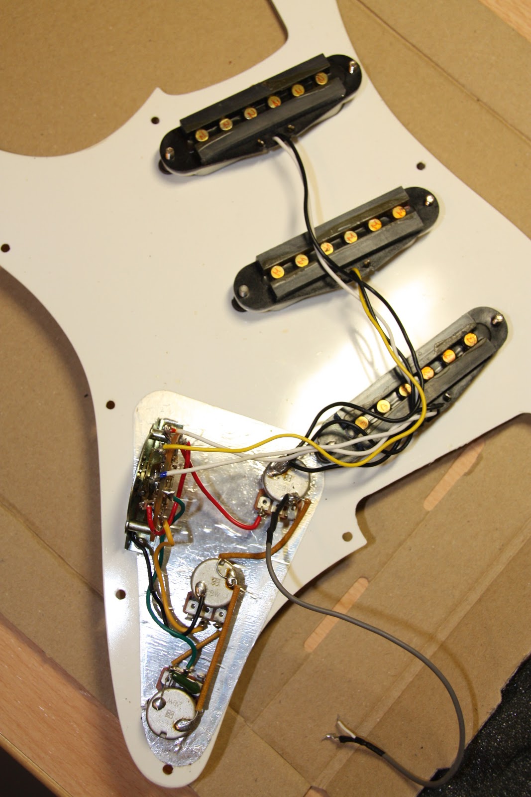 Bicho raro...: Modificaciones en el cableado de la Fender ... stratocaster 5 way switch wiring diagram 