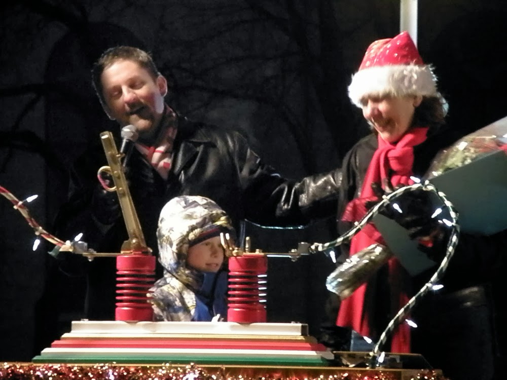 Kansas City Kansan PHOTOS Mayor's Christmas Tree Lighting