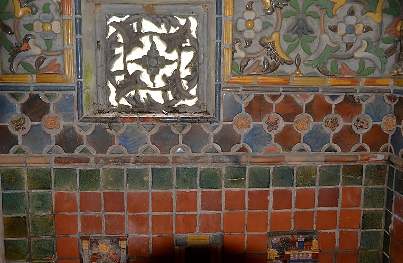 ARCHITECTURAL TILES, GLASS AND ORNAMENTATION IN NEW YORK The Tiles of