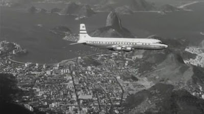 Os Douglas DC-7 na Panair do Brasil  DC-7+over+Rio