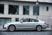 BMW-330e-20.jpg