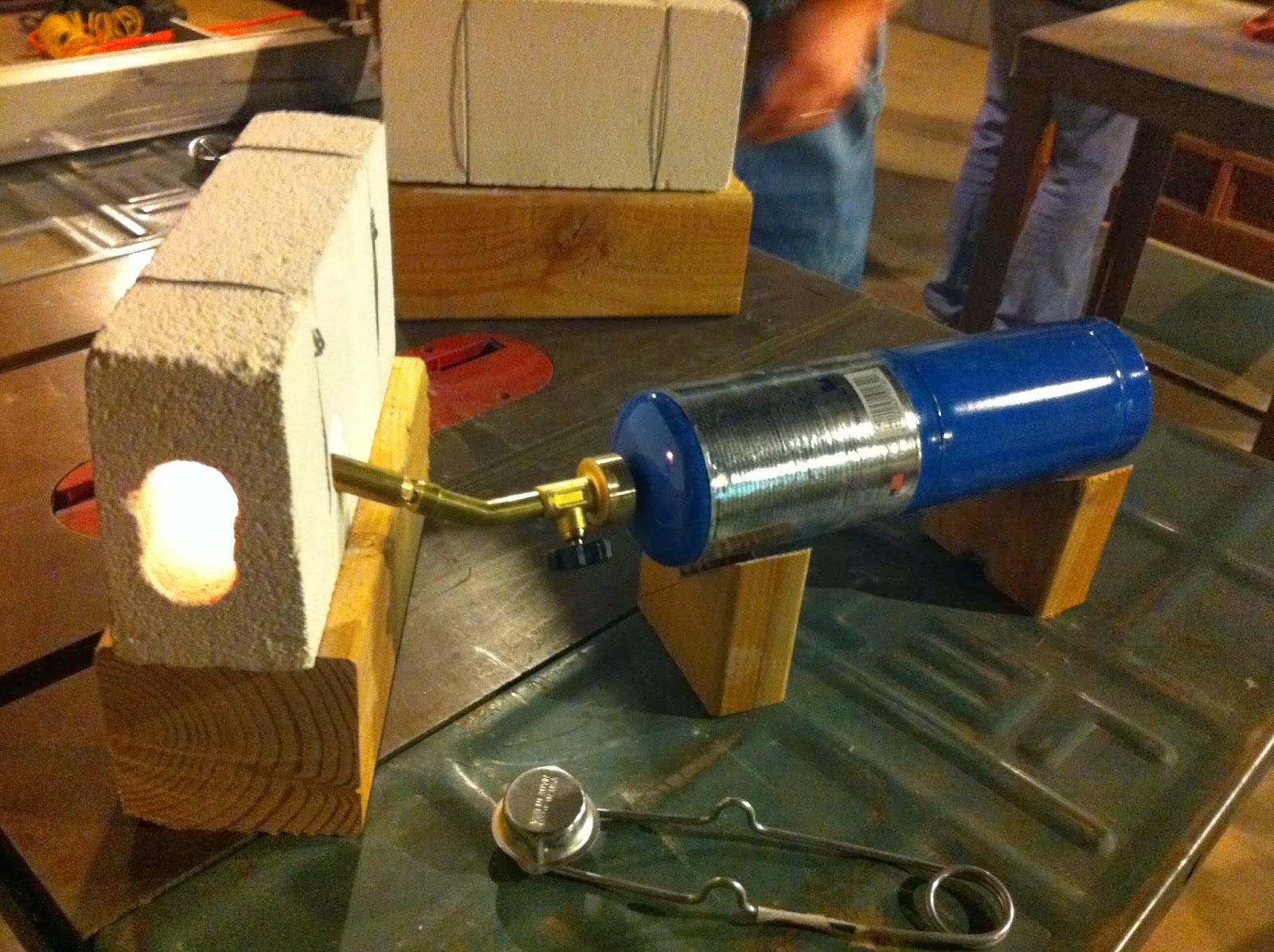 D'Bug's Life: How To Make a Mini-Forge