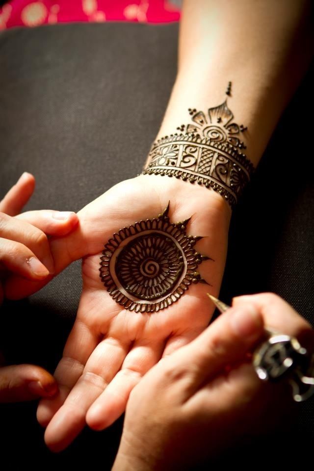 9 beautiful bangle mehandi designs with images styles at 9 beautiful bangle mehandi designs with images styles at