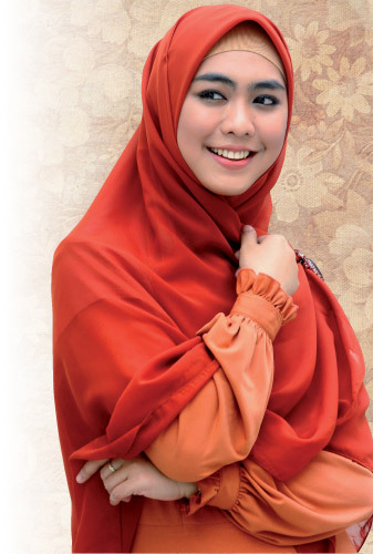Oki Setiana Dewi Berjilbab Itu Cantik Profil Biodata oki setiana dewi berjilbab itu cantik profil biodata