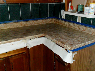 quiltanddagger: Faux granite - Painting formica countertops