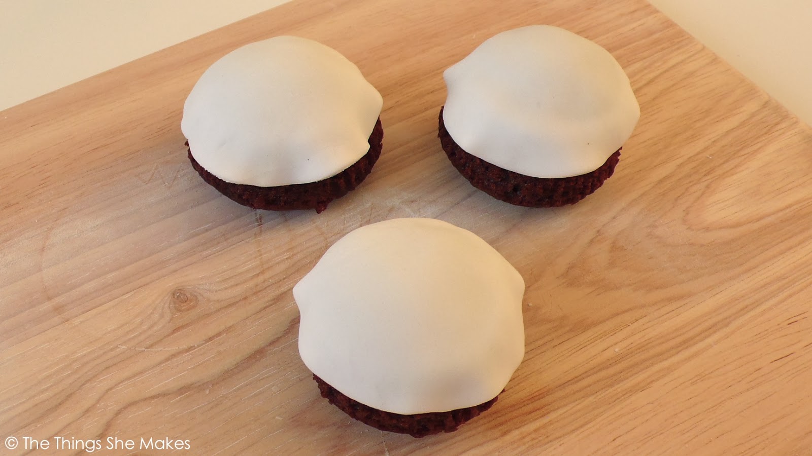 Pops christmas peppermint brownie recipes holiday cake eatwell101 cakes pop treats cookies treat die easiest cakepops credit brownies Christmas Pudding Cupcakes and Cake Pops | The Things She Makes