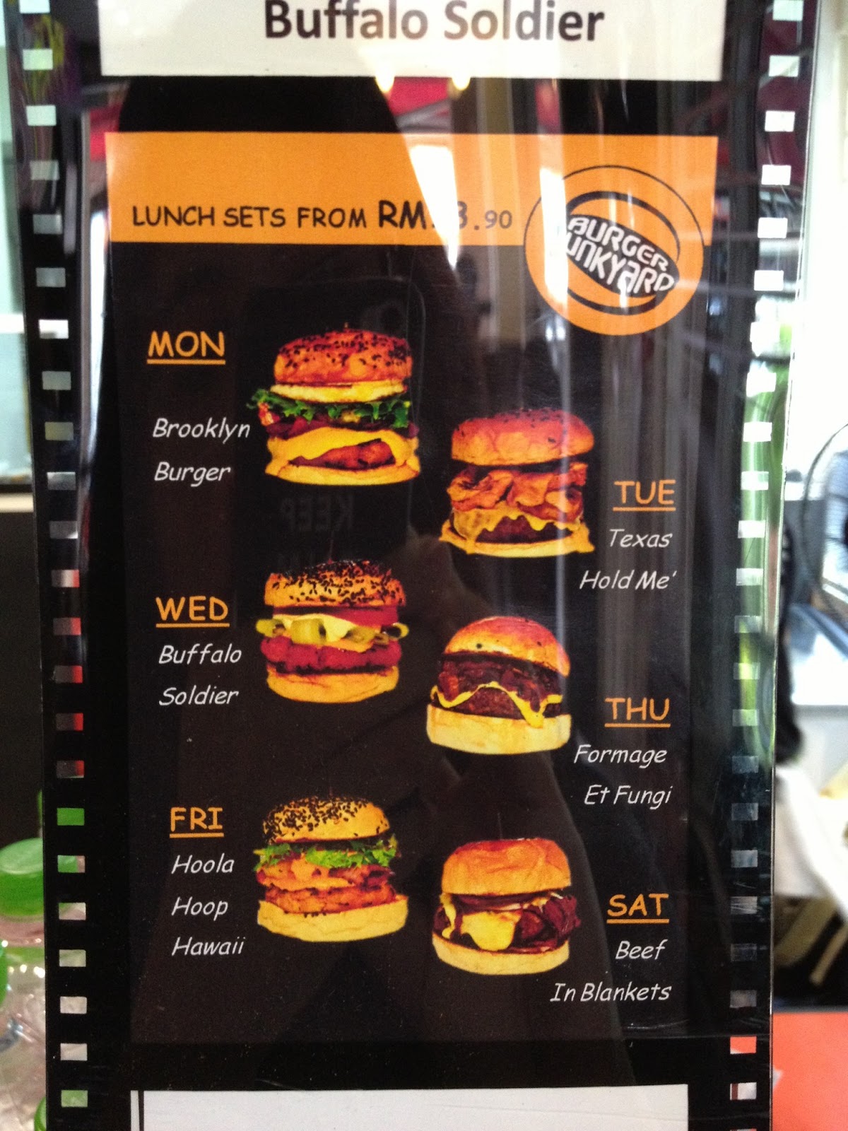 Burger Junkyard,The Strand,Kota Damansara