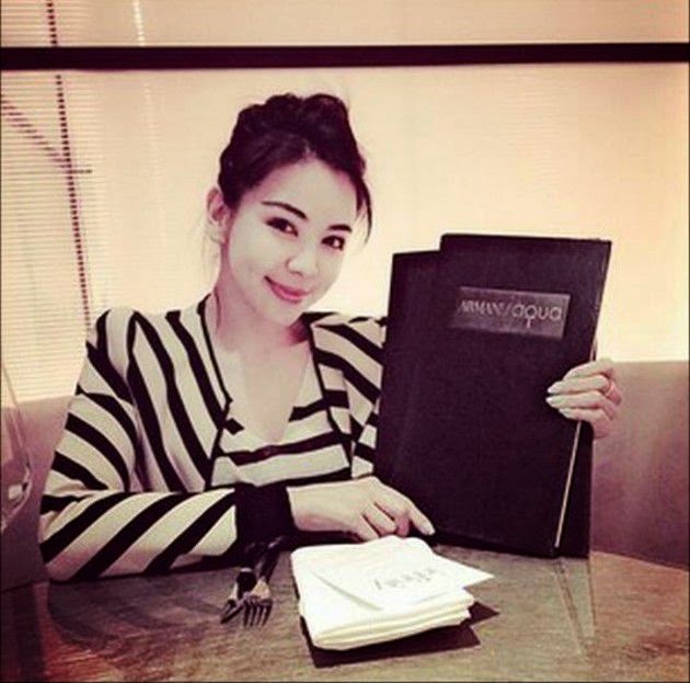Foto-Foto Cantik Feriyani Lim Foto-Foto Cantik Feriyani Lim