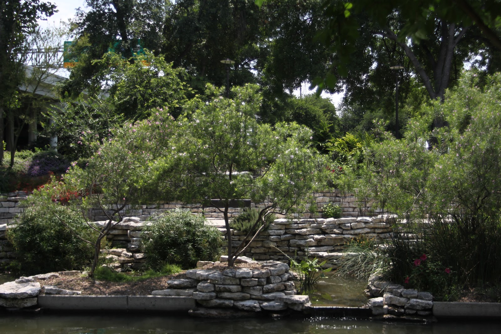 Rock-Oak-Deer: Walking the Walk: The River Walk from the Museum to Locks