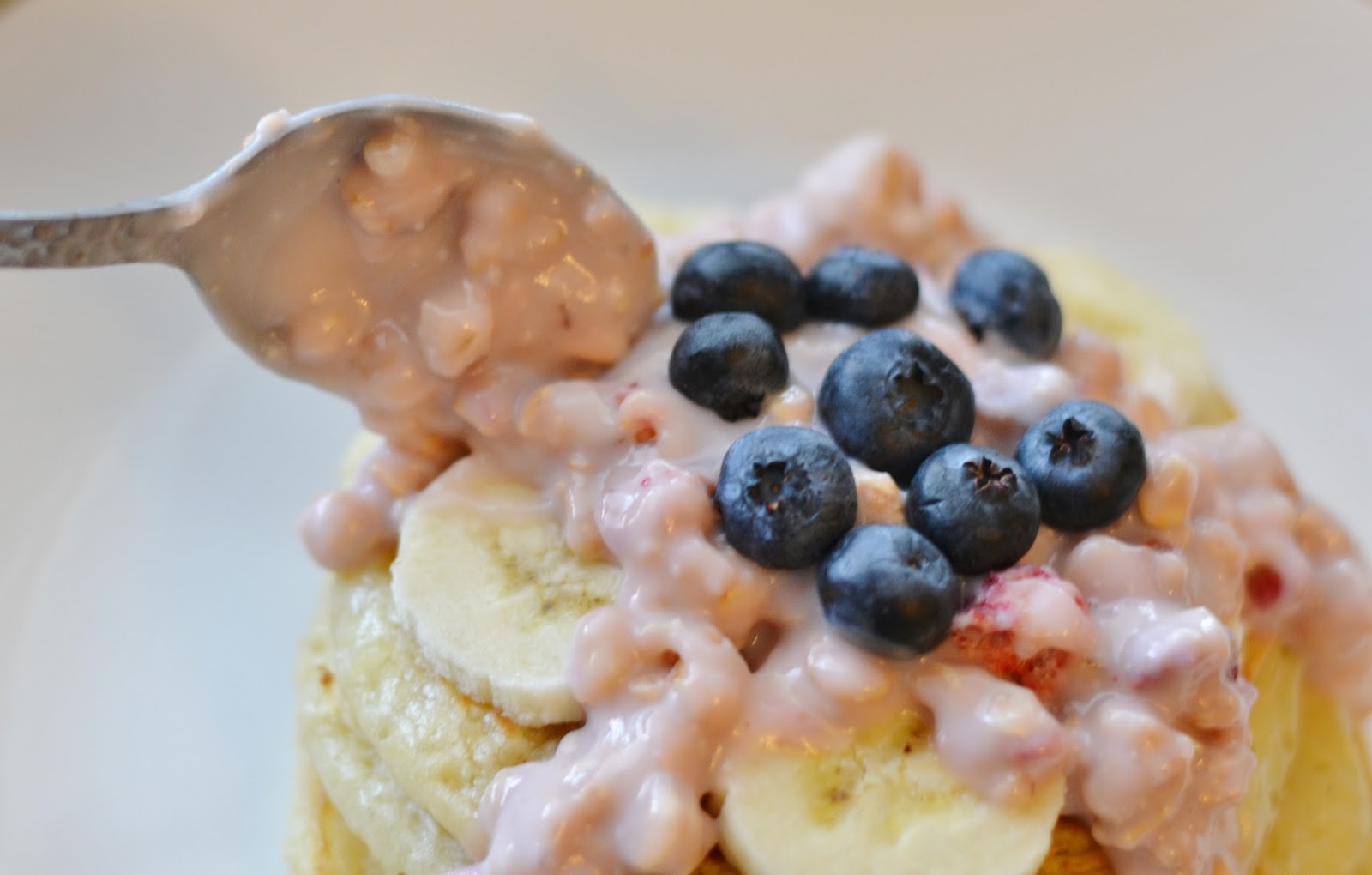 Do Tell, Anabel Yogurt Pancakes with a Special Yogurt Topping!