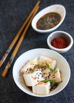 Korean Chilled Tofu with Korean Chili Flakes by SeasonWithSpice.com