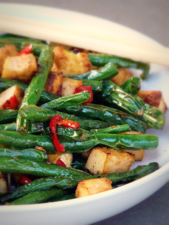 The Red Gingham Spicy Green Beans & Tofu Stir Fry