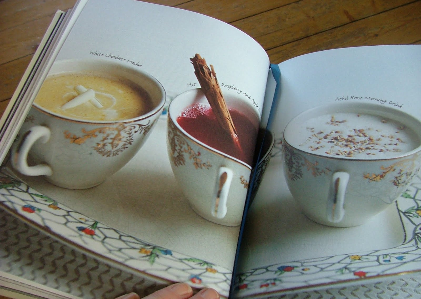 Kaylovesvintage The Vintage Tea Party book