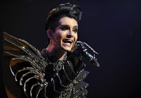 Haz.de: Tokio Hotel y muchas otras estrellas se expresan a través de Internet por los desastres Bjj