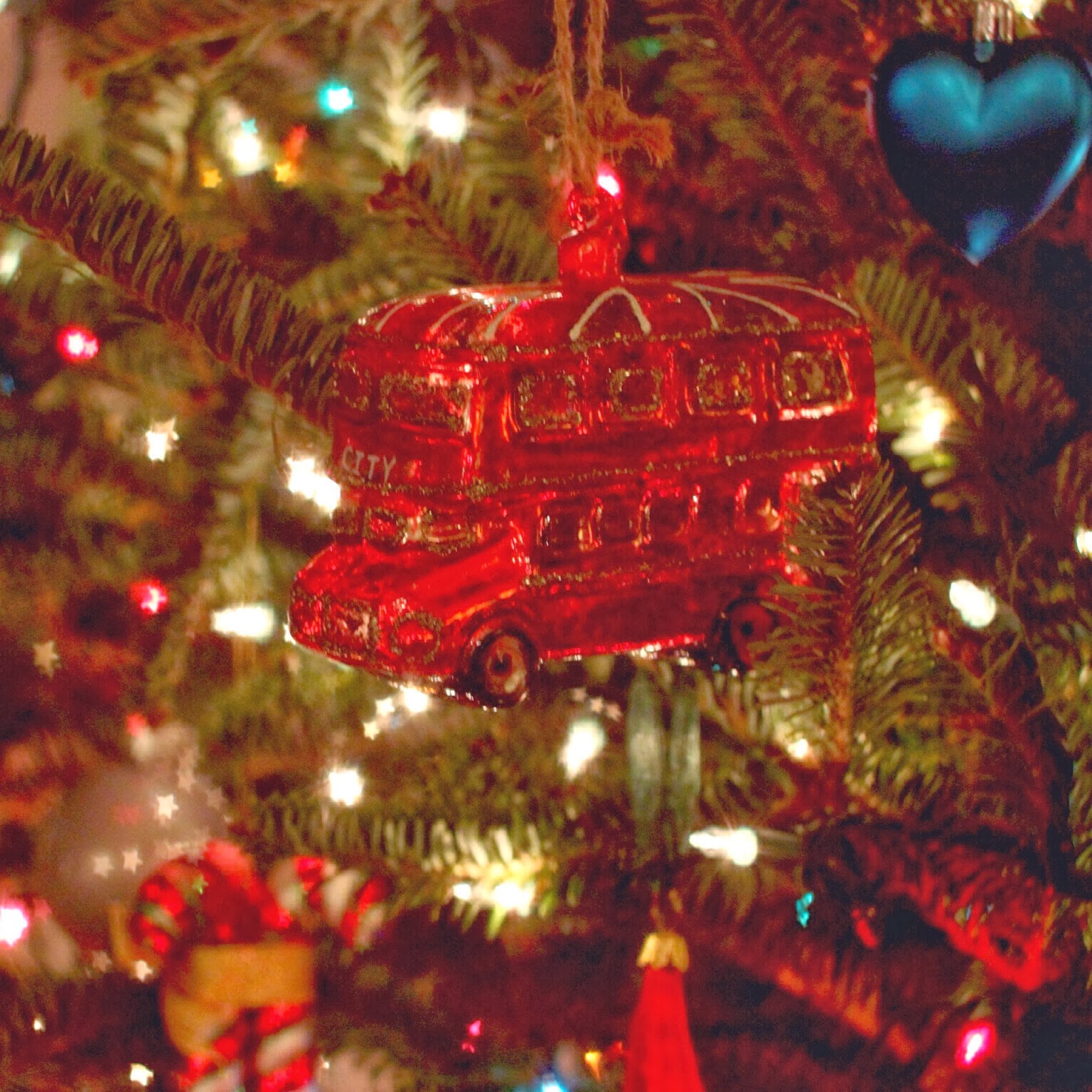 Lil' Bit Henson oh, christmas tree