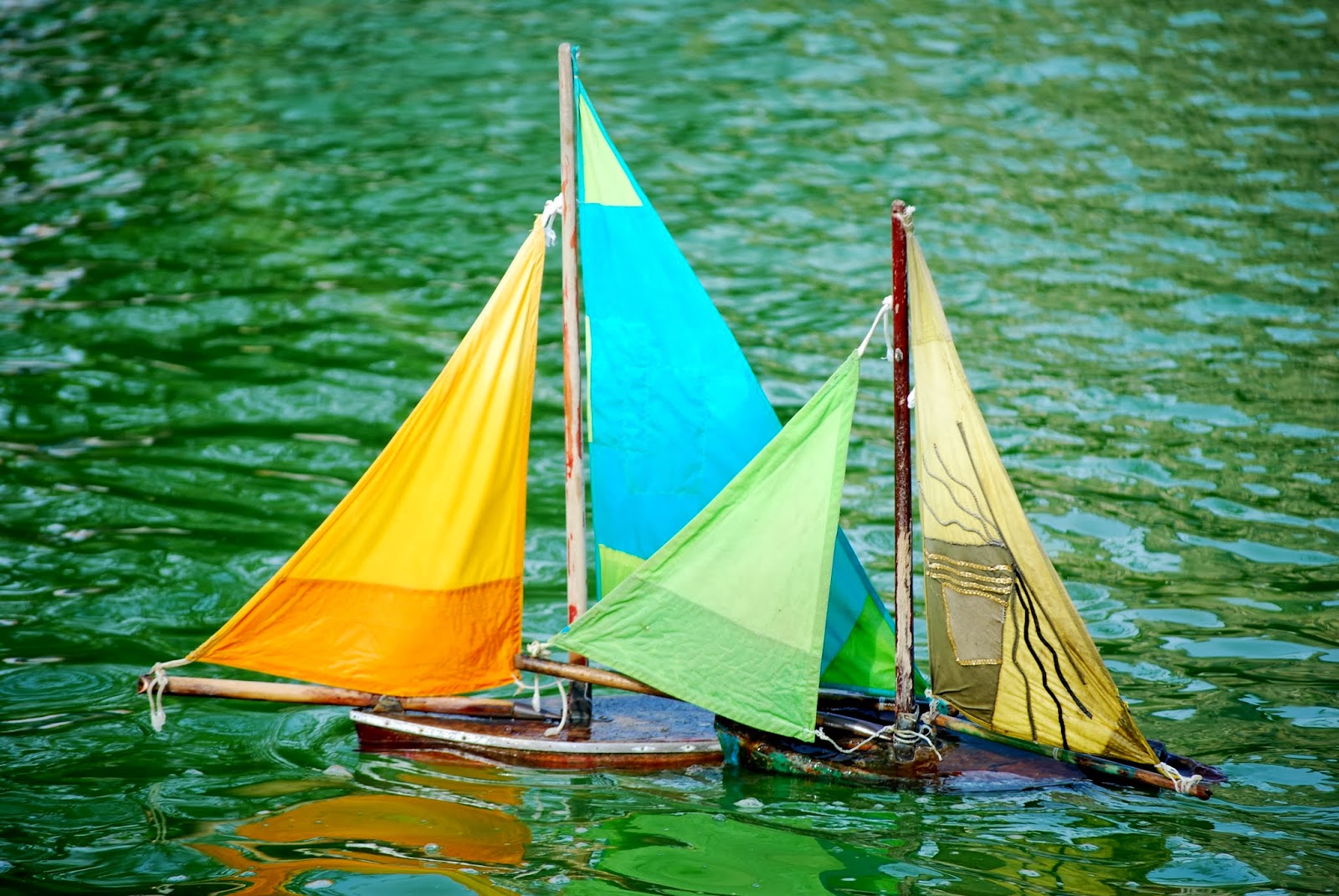 un petit navire 7 lettres