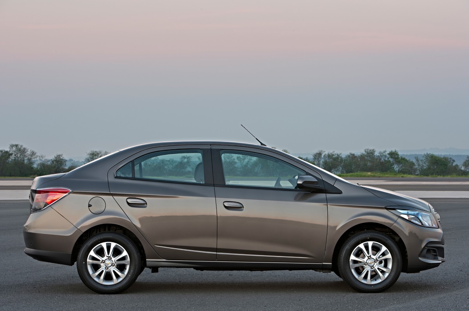 ChevroBlog: Nuevo Chevrolet Prisma: Fotos en alta resolución y videos.