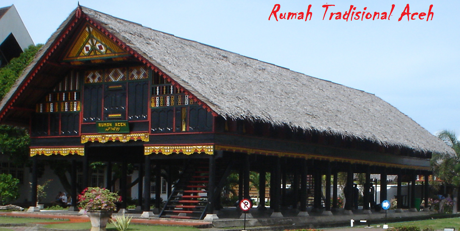 Rumah Adat Aceh - Deqwan1 Blog