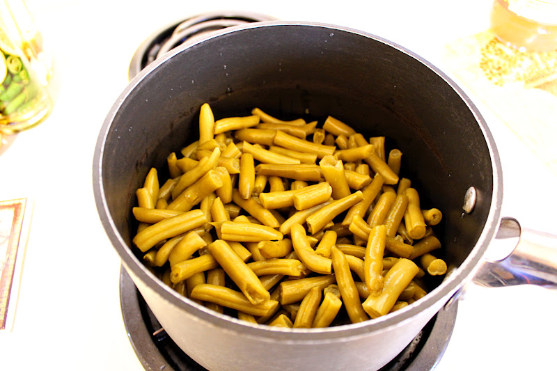 The Queen B Making Can Green Beans taste like Fresh Green Beans