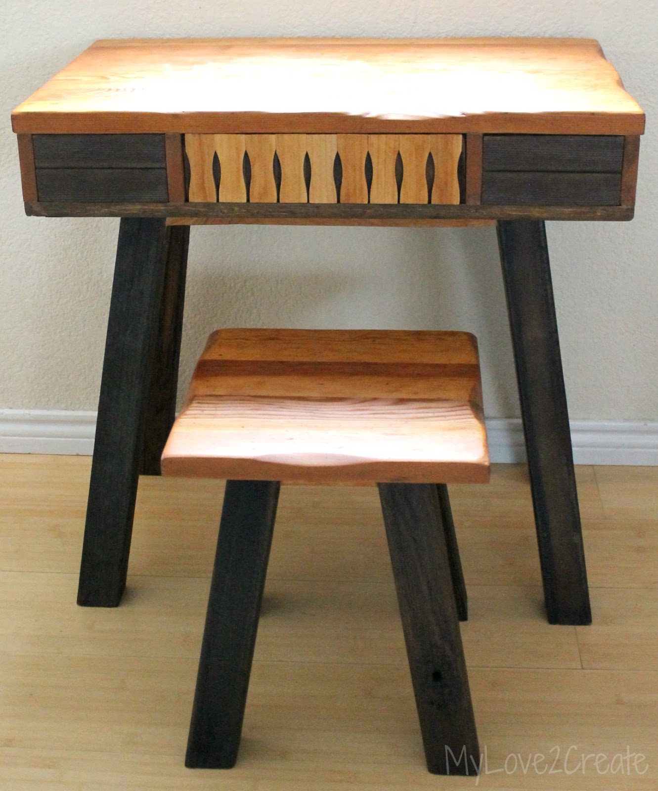 I turned an end table into a desk! My Love 2 Create