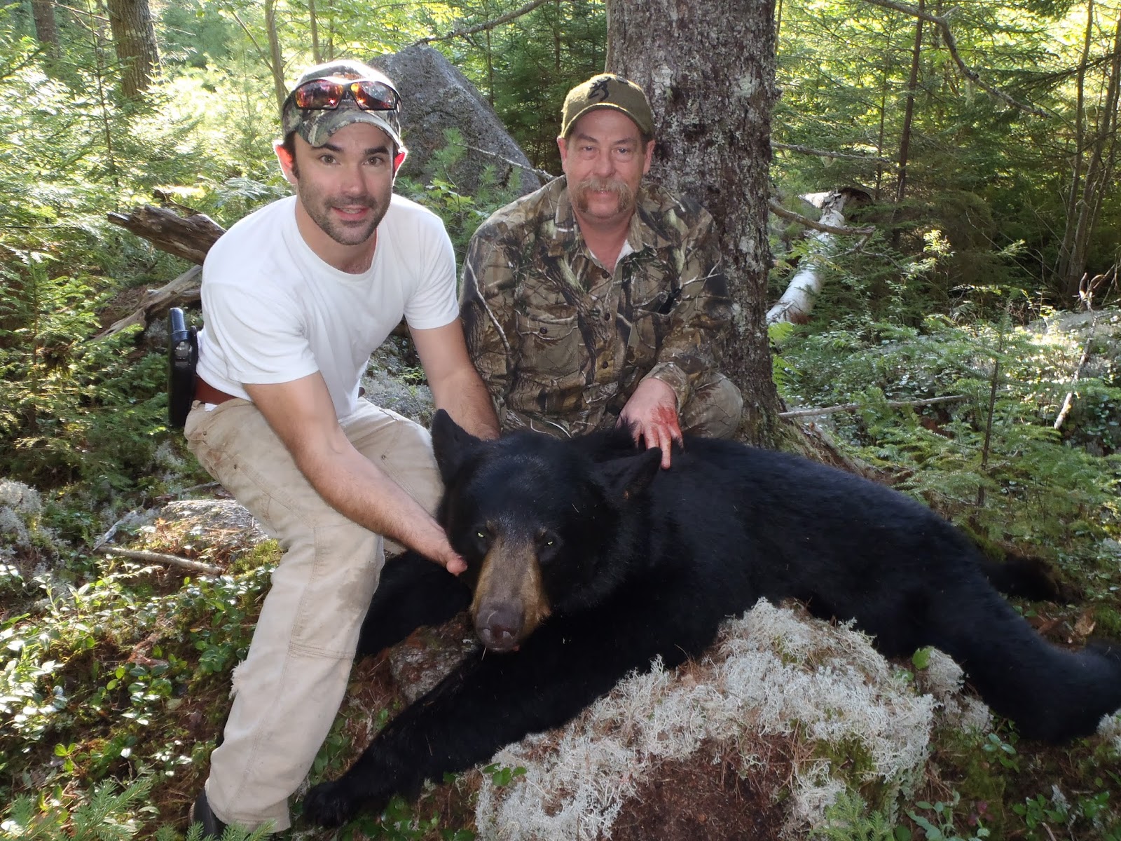 The Maine Outdoorsman Black Bear Predator Calling, Last Minute Fishing & Crow!