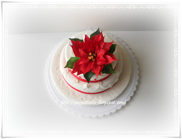 Poinsettia cake