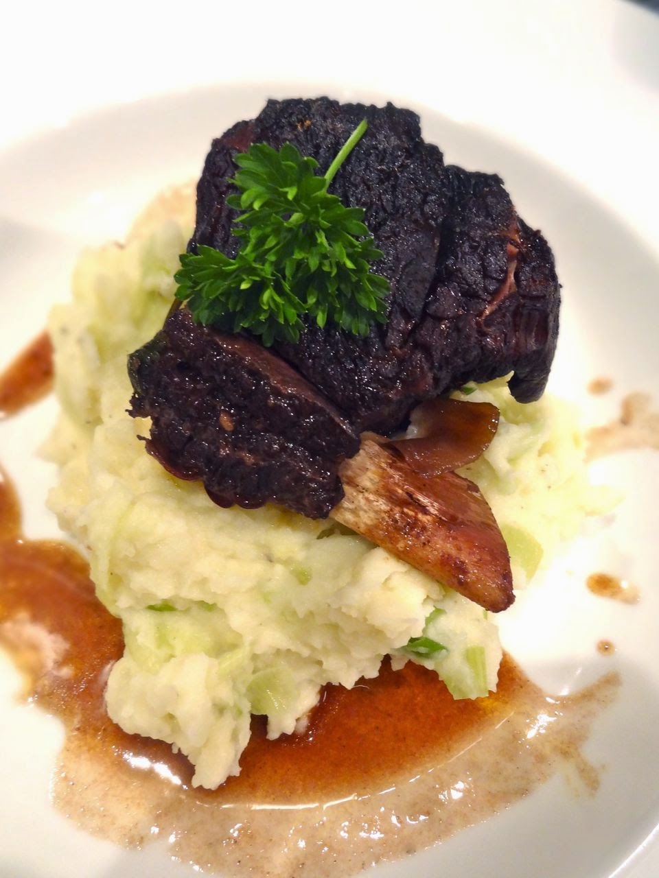 Scrumpdillyicious Red WineBraised Short Ribs with Mashed Potatoes