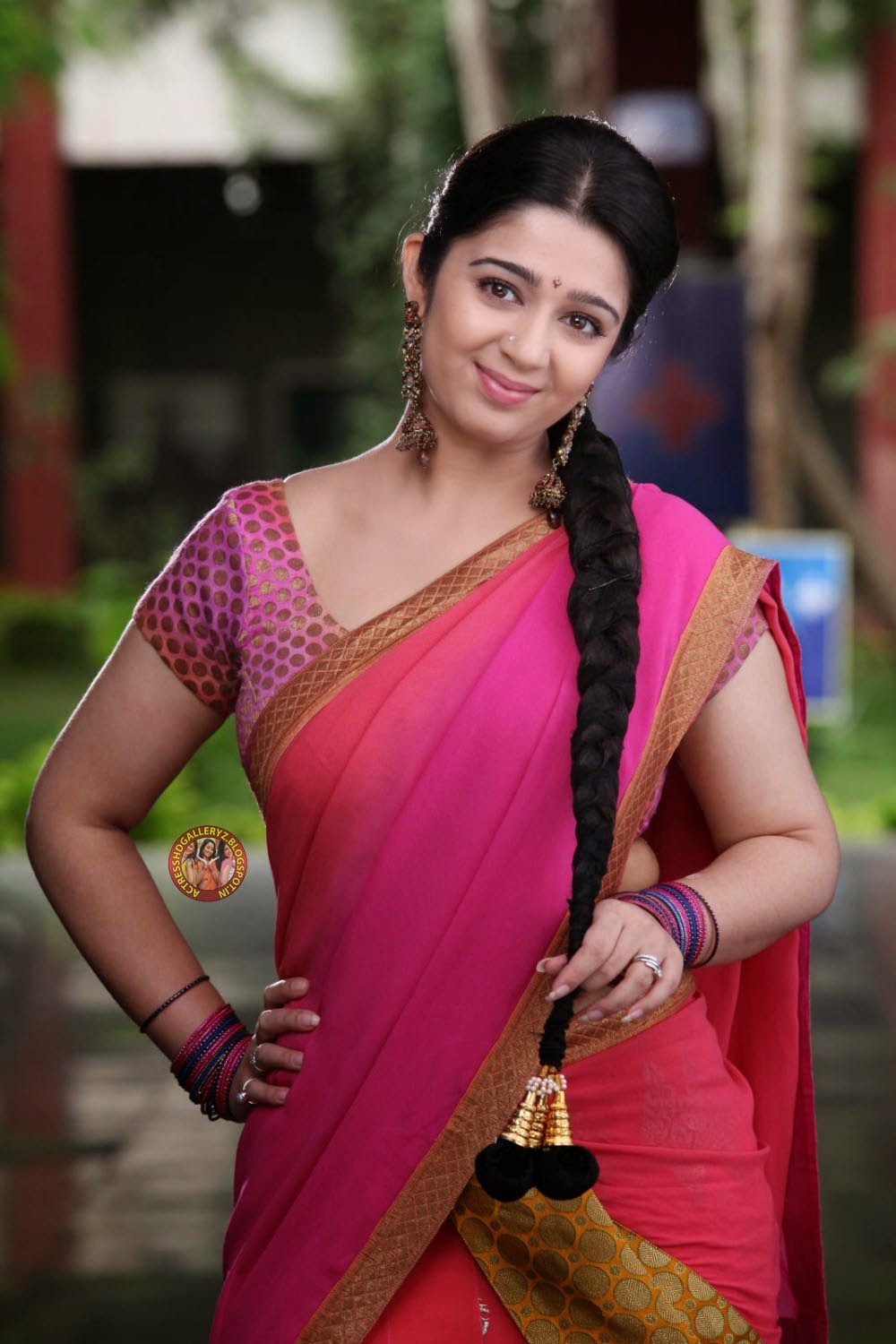 Actress HD Gallery: Telugu Actress Charmi traditional HD pics