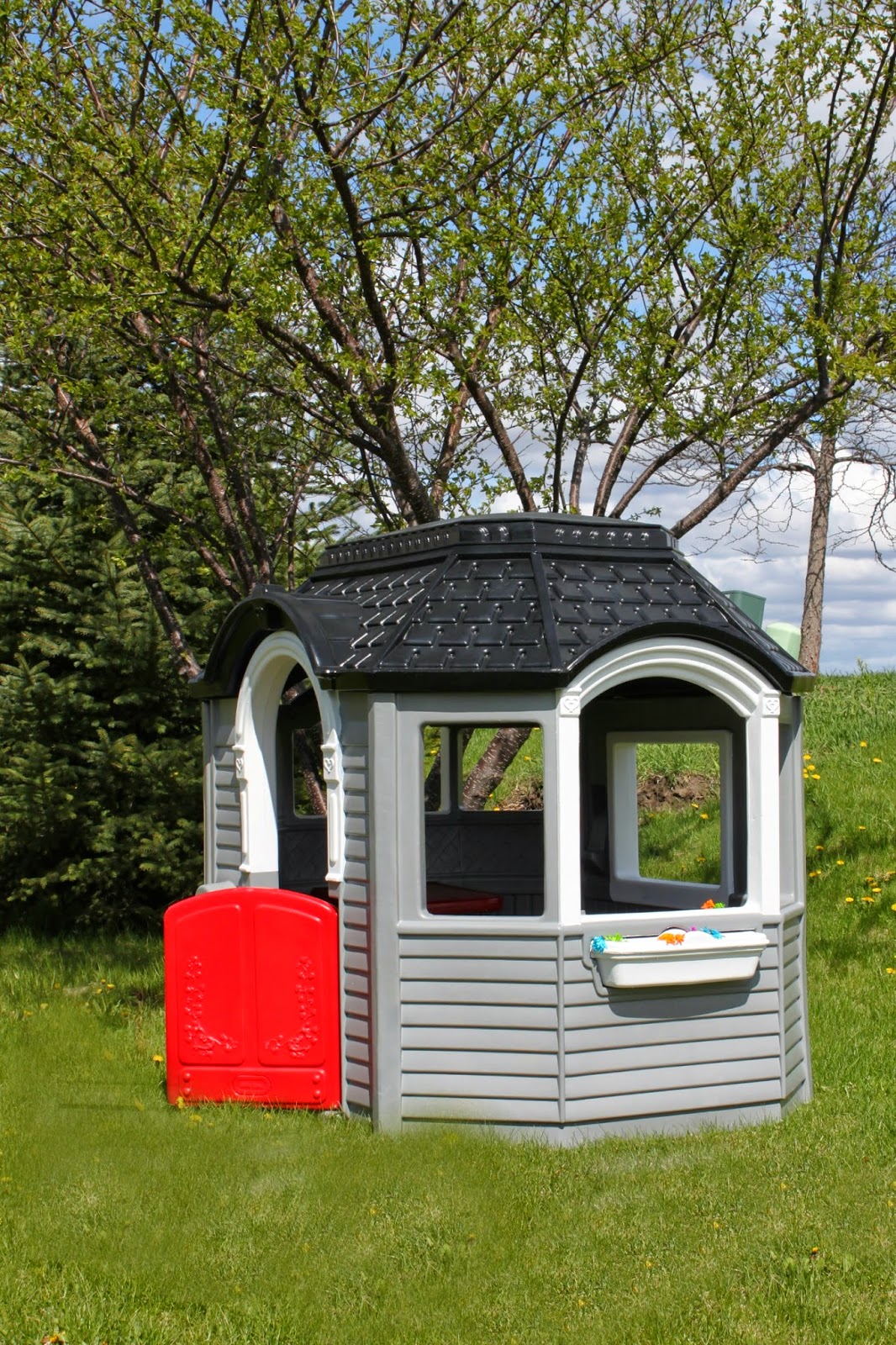 all things DIY little tikes playhouse makeover.