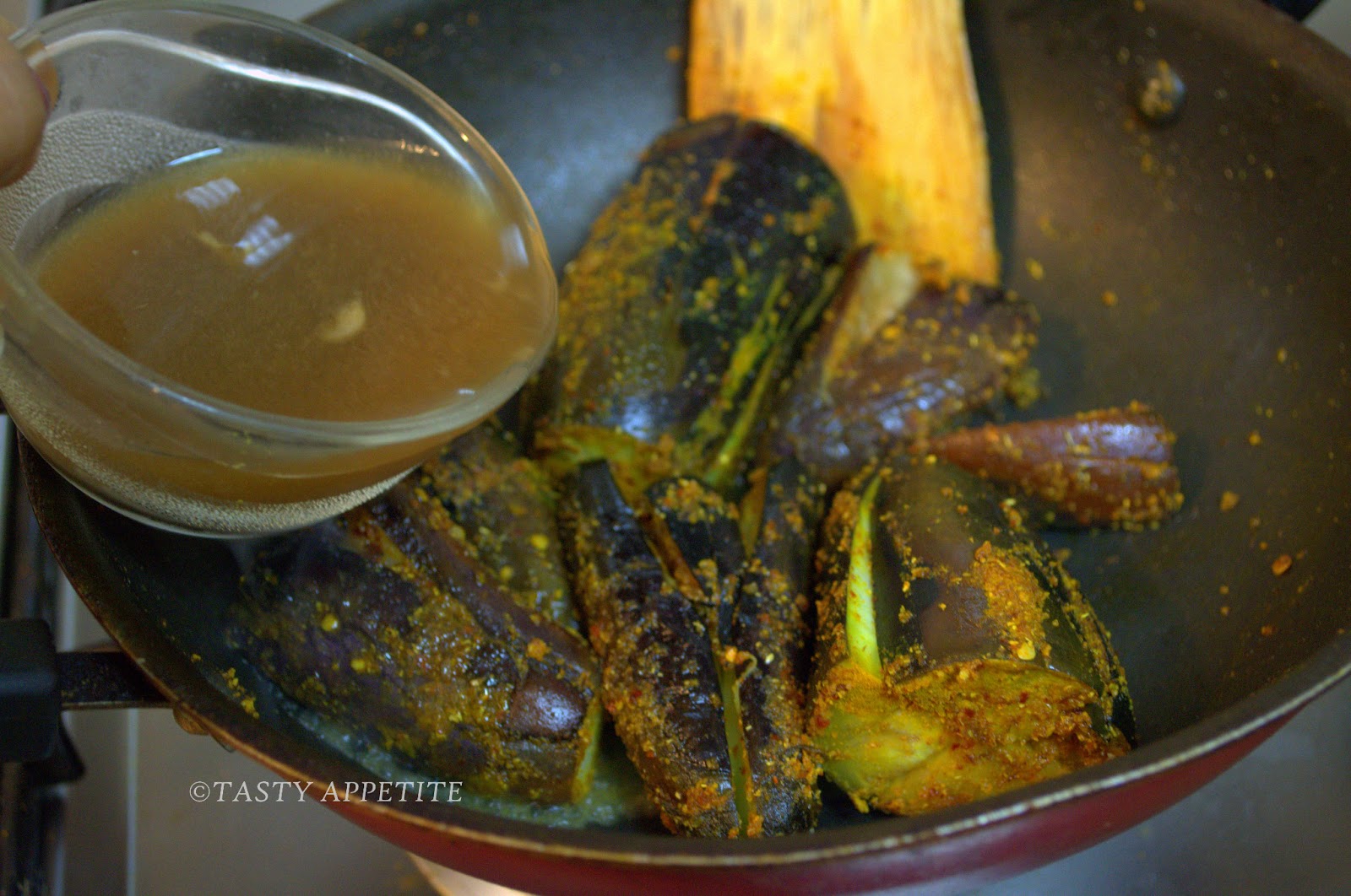 How to make Biryani Kathirikkai / Tangy Brinjal Gravy / An ideal side