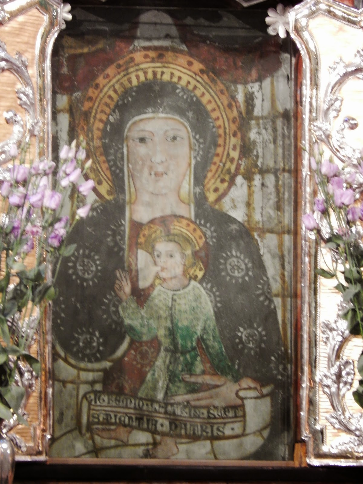 Re, l'originale affresco della Madonna del latte. Foto Autore