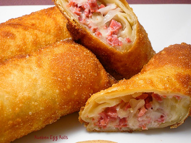 Featured image of post Steps to Prepare Reuben Egg Rolls Near Me