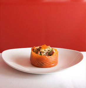 RE MOULD SMOKED SALMON STUFFED WITH MIX SEA FOOD SALAD OF CAVIAR PEARLS