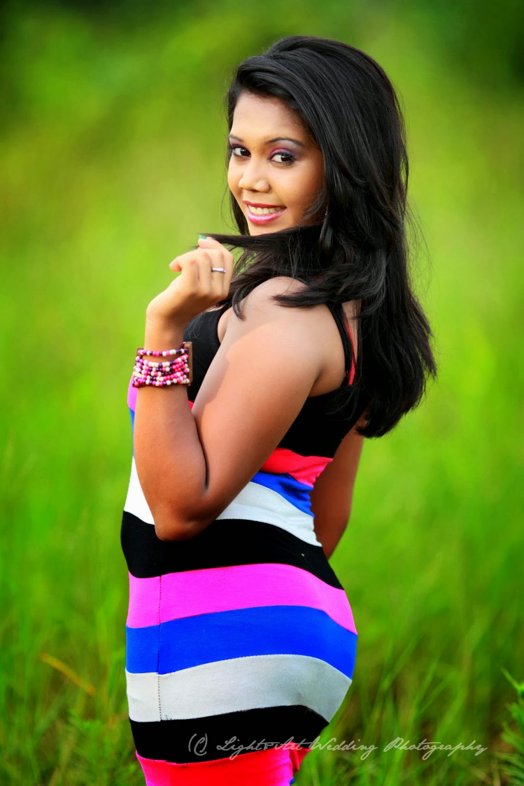 Lankan Hot Actress Model Tv presenter Singer Pics photos stills gallery